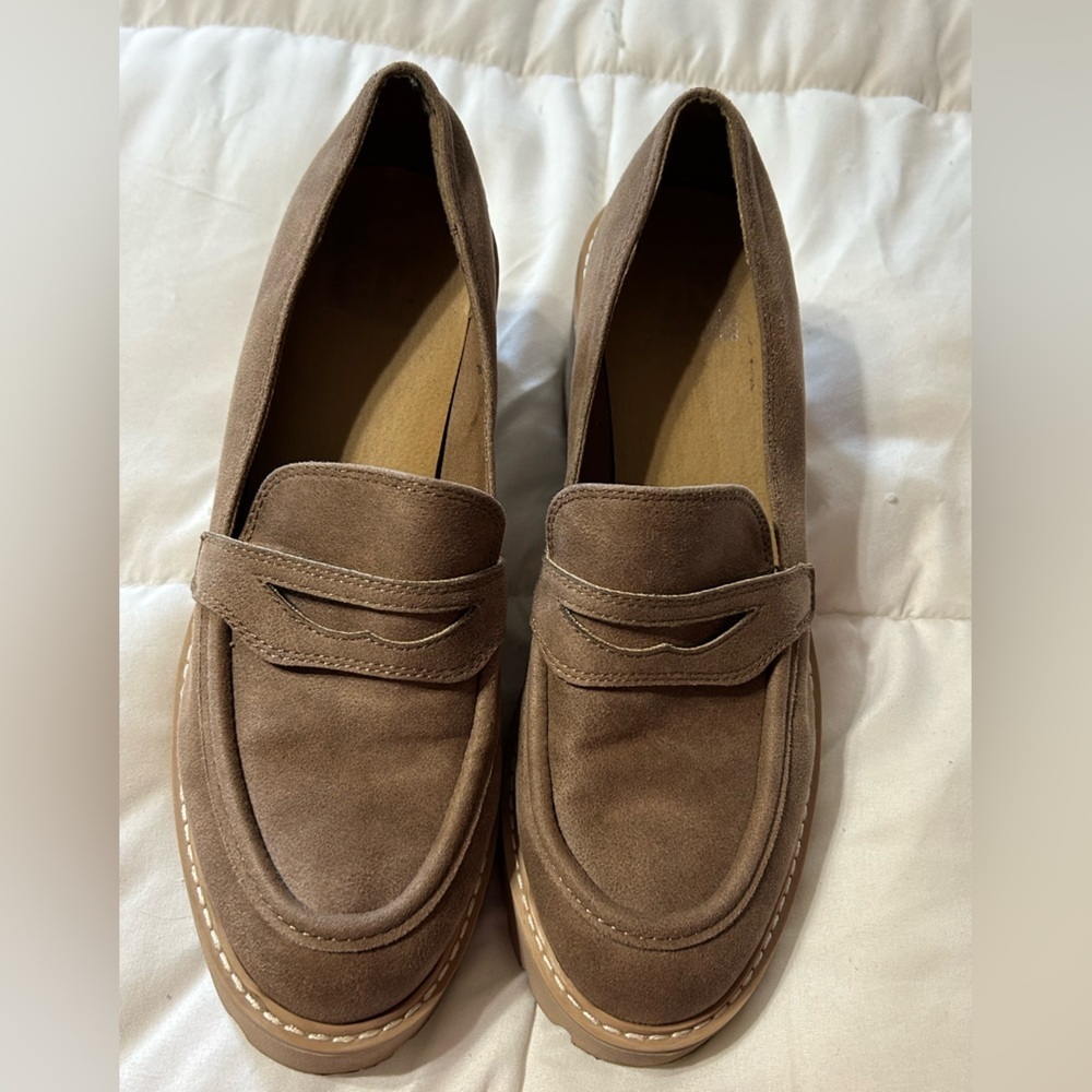 DV Dolce Vita Temecula Heeled Faux Suede Penny Loafer